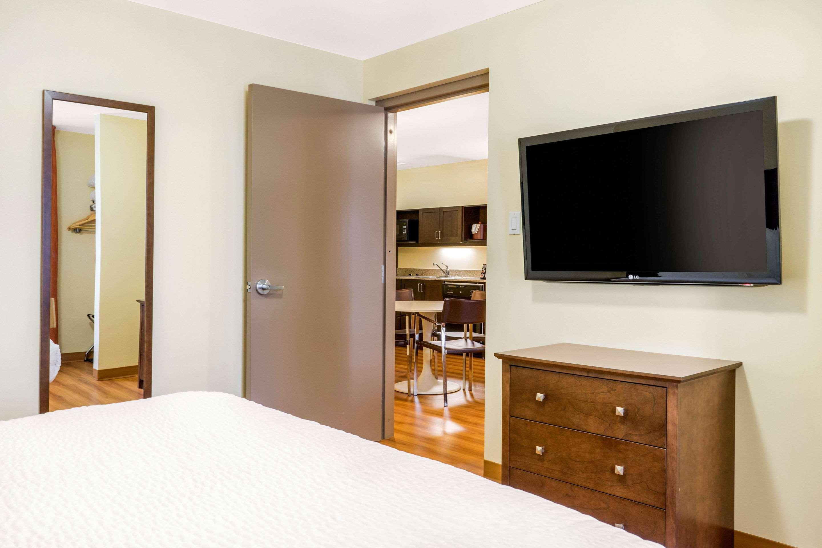 Quality Inn & Suites Winkler Bagian luar foto