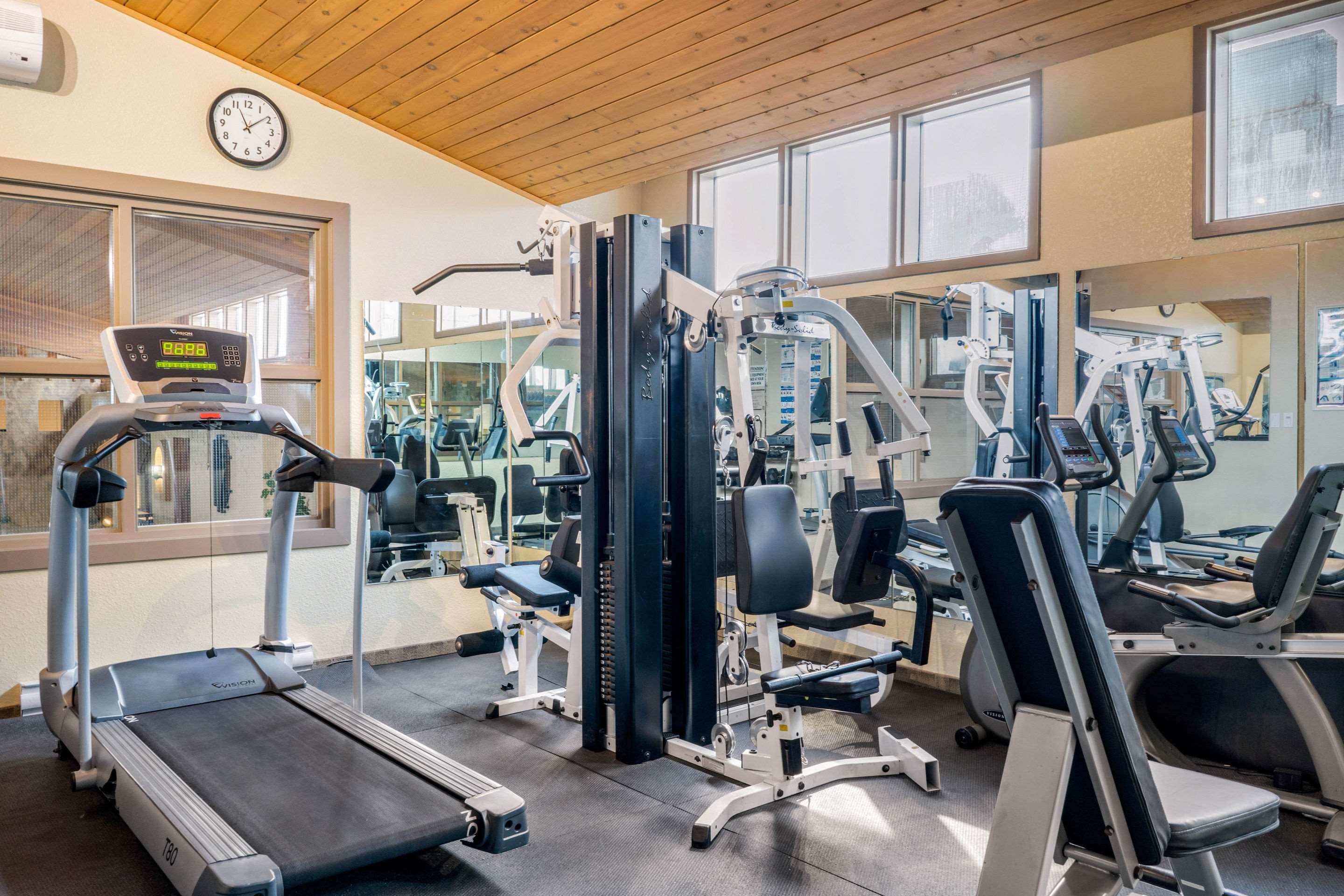Quality Inn & Suites Winkler Bagian luar foto