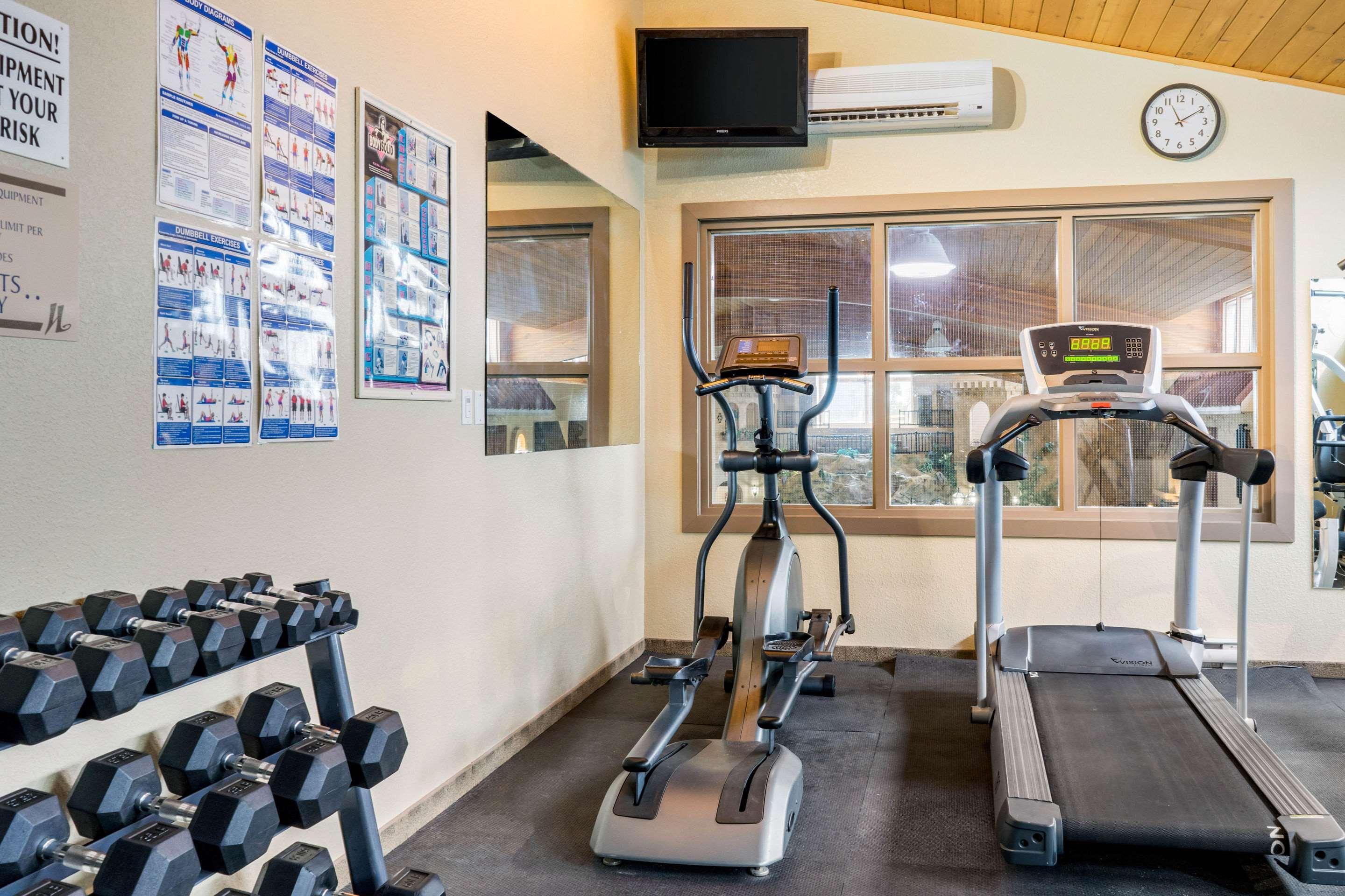 Quality Inn & Suites Winkler Bagian luar foto