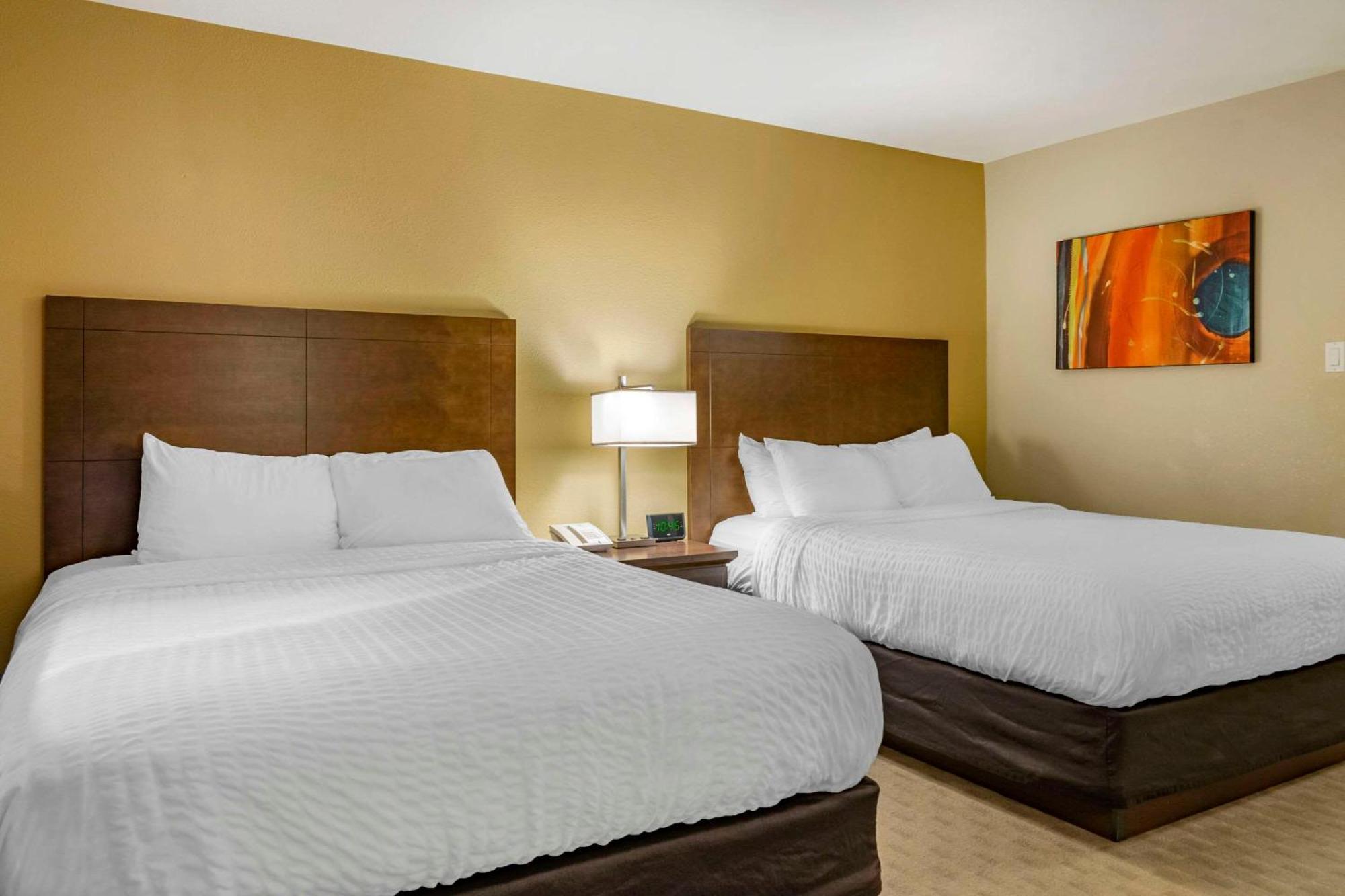 Quality Inn & Suites Winkler Bagian luar foto