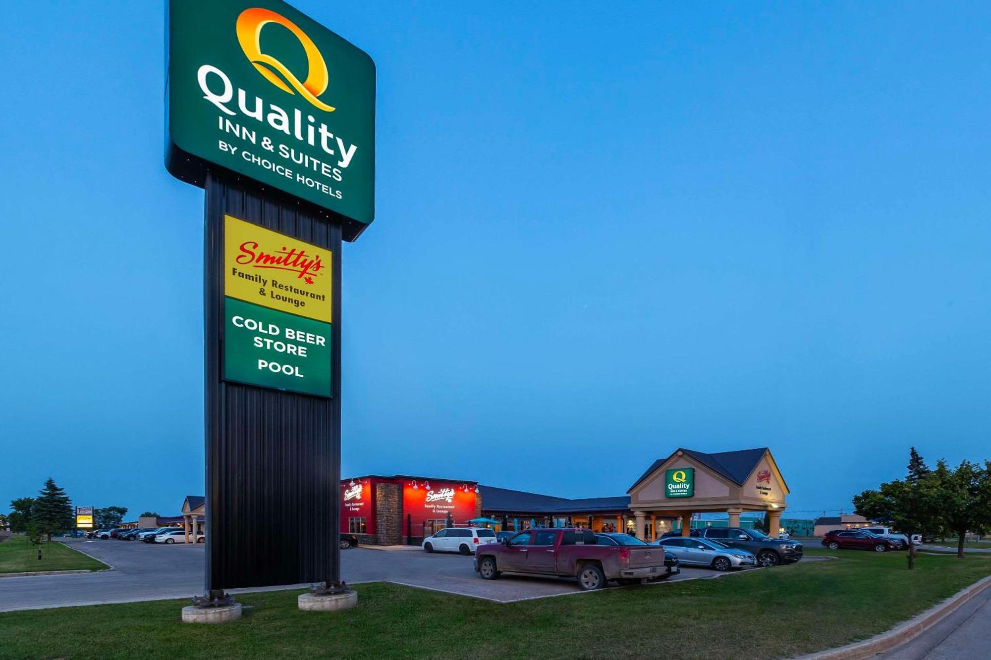 Quality Inn & Suites Winkler Bagian luar foto